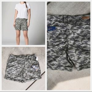 NWT "Sandra" Camo Jag Jean Shorts